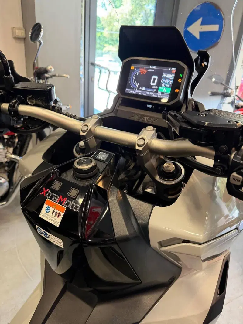 Honda X-ADV 750 DCT (2021 - 24) (14)