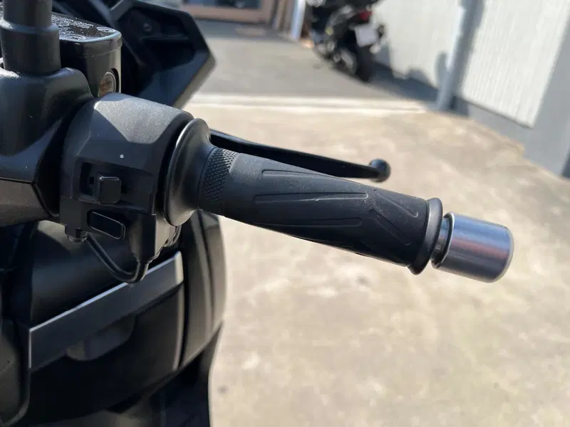 Yamaha X-Max 400 ABS (2013 - 16) (11)
