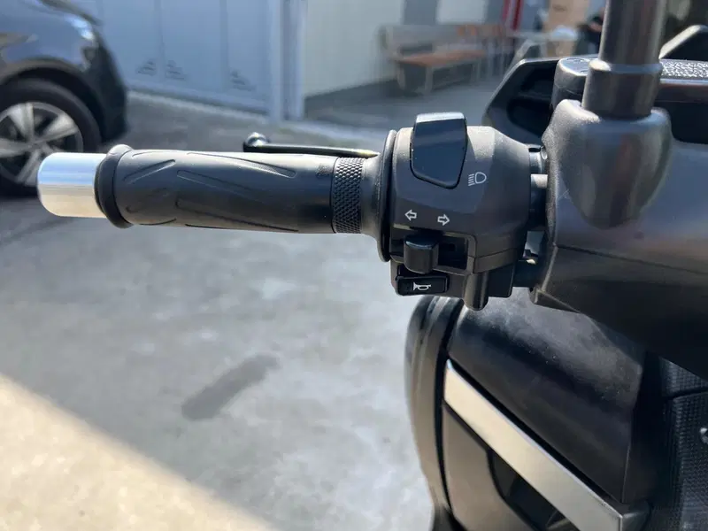 Yamaha X-Max 400 ABS (2013 - 16) (12)