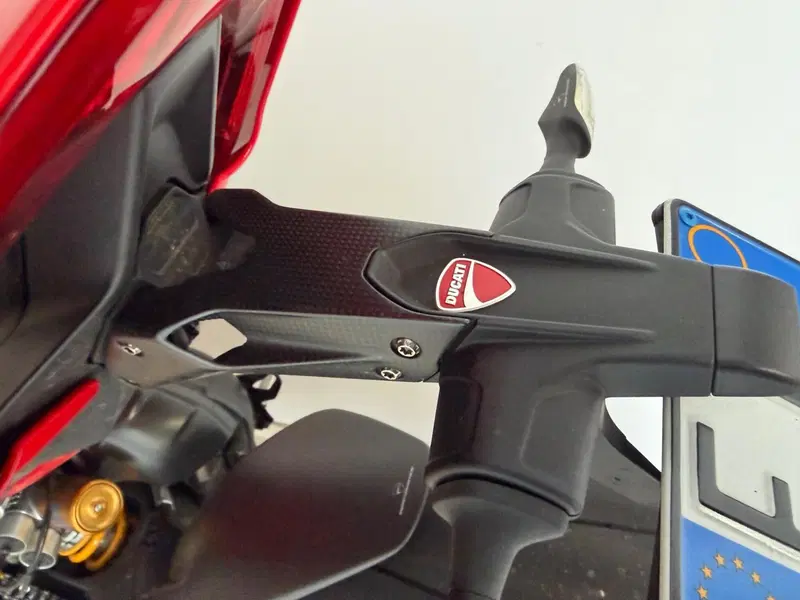 Ducati Panigale V4 S (2022 - 24) (6)