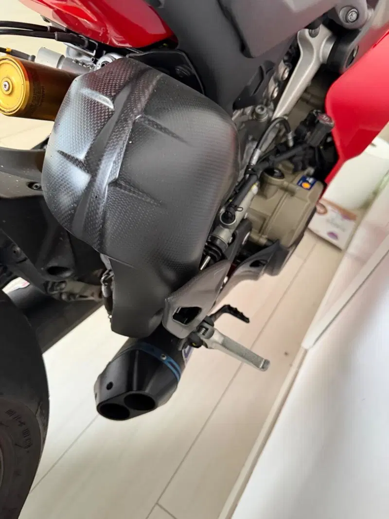 Ducati Panigale V4 S (2022 - 24) (11)