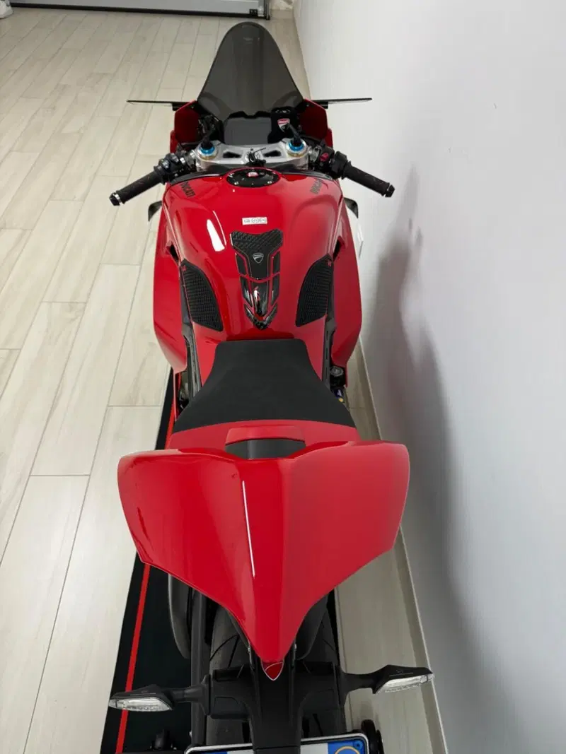Ducati Panigale V4 S (2022 - 24) (12)