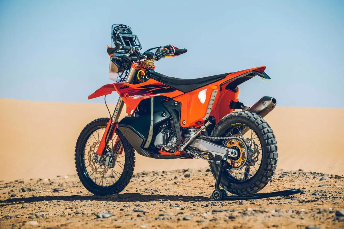 KTM 450 Rally Replica 2027: ecco quanto costa mettersi il deserto in garage [GALLERY] (4)