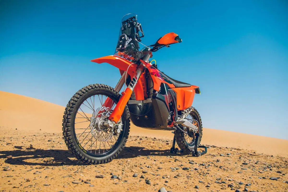 KTM 450 Rally Replica 2027: ecco quanto costa mettersi il deserto in garage [GALLERY] (5)