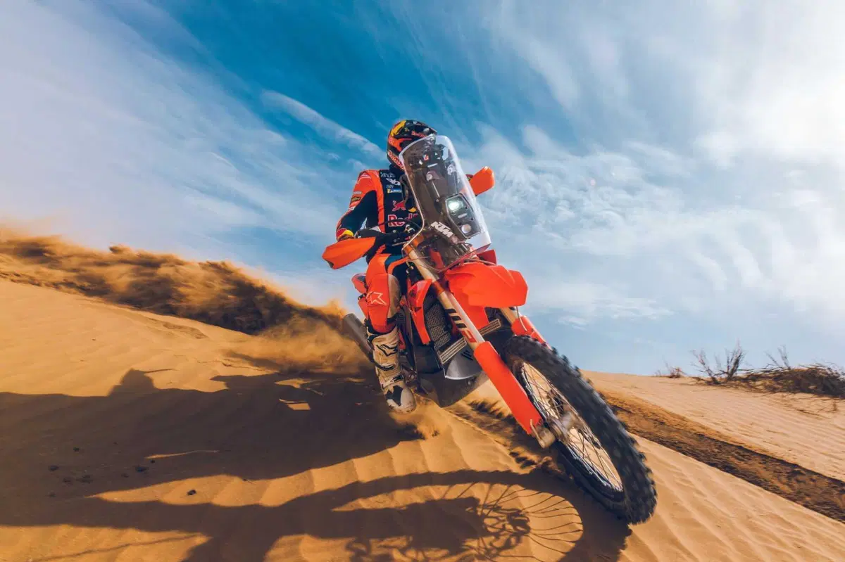 KTM 450 Rally Replica 2027: ecco quanto costa mettersi il deserto in garage [GALLERY] (11)