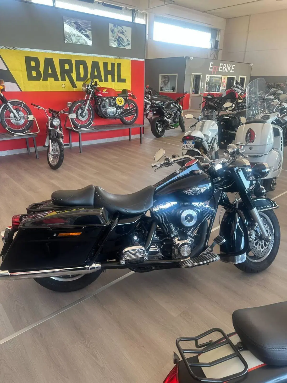 Harley-Davidson 1450 Road King Classic (2003 - 05) - FLHRCI (3)
