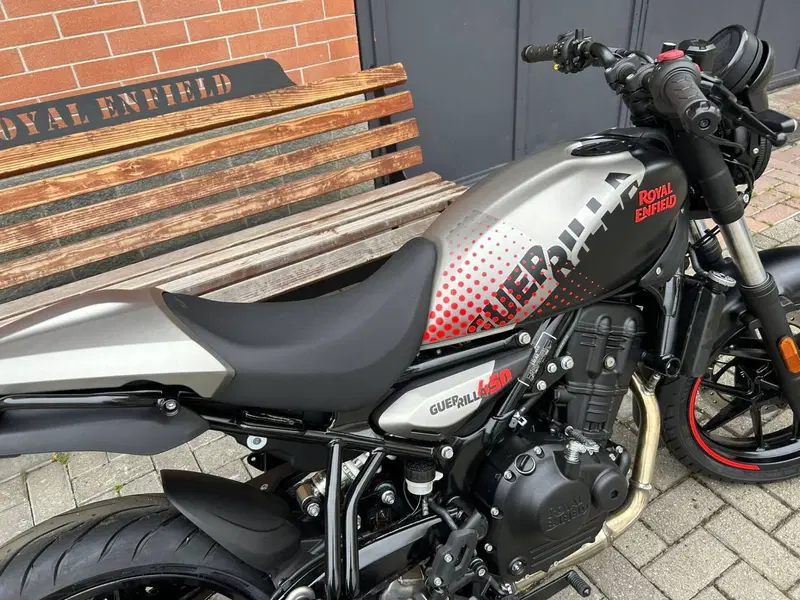 Royal Enfield Guerrilla 450 Apex (2026) (5)