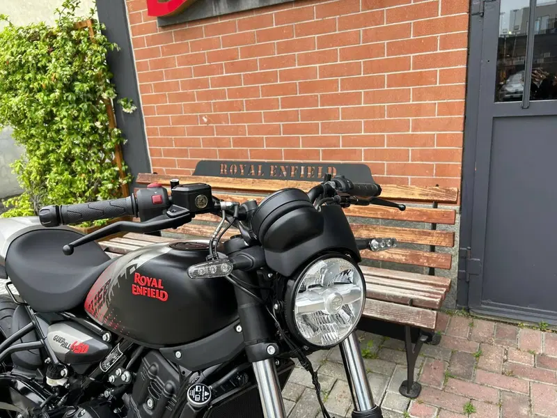 Royal Enfield Guerrilla 450 Apex (2026) (9)
