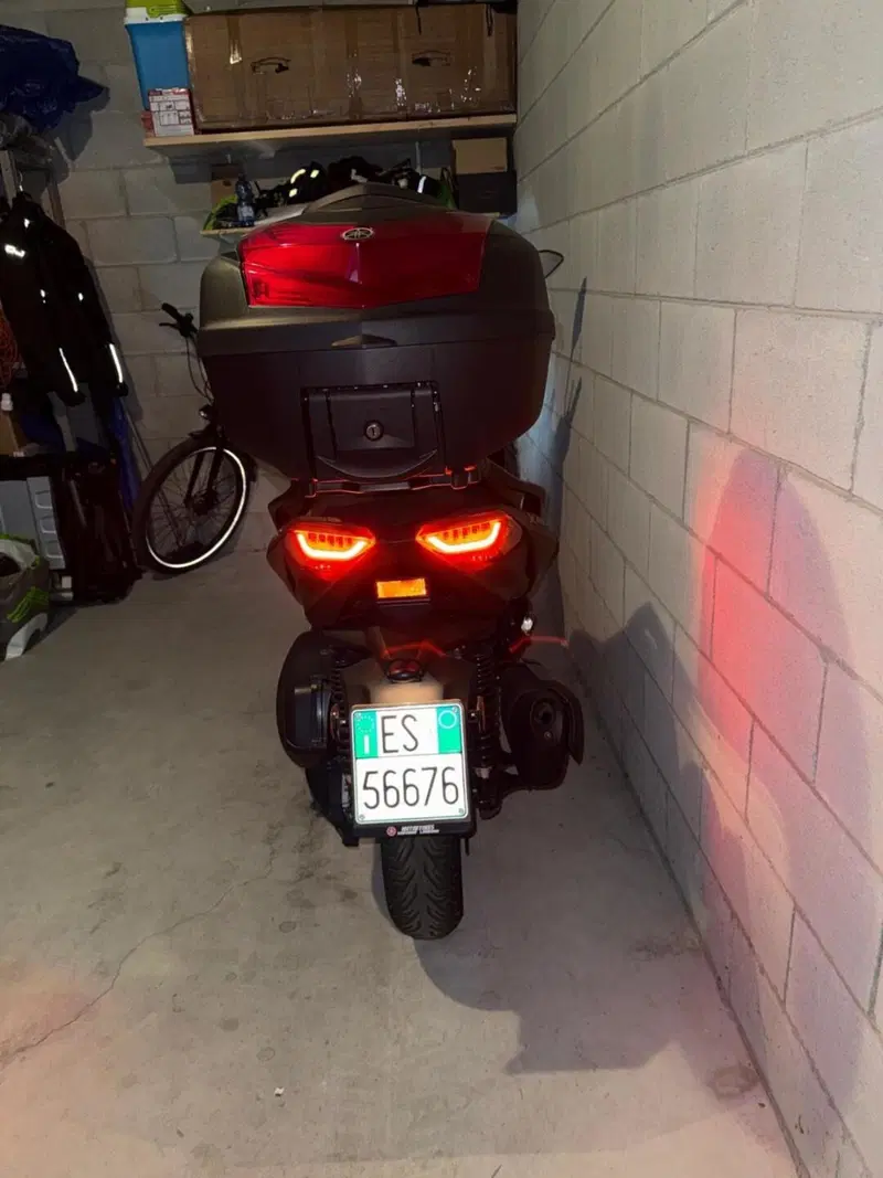 Yamaha X-Max 300 ABS (2017 - 20) (5)