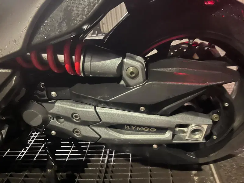Kymco AK 550 Premium (2023 - 25) (6)