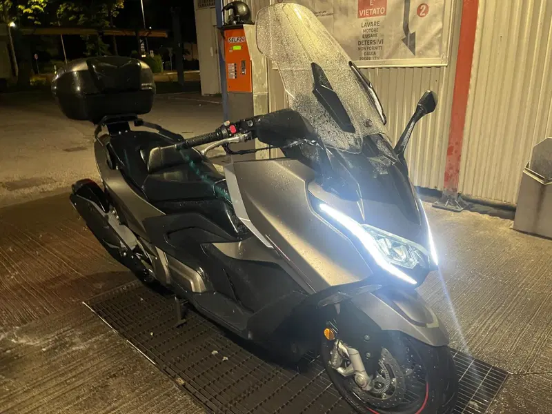Kymco AK 550 Premium (2023 - 25) (11)