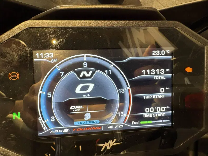 MV Agusta Turismo Veloce 800 RC SCS (2022 - 26) (11)