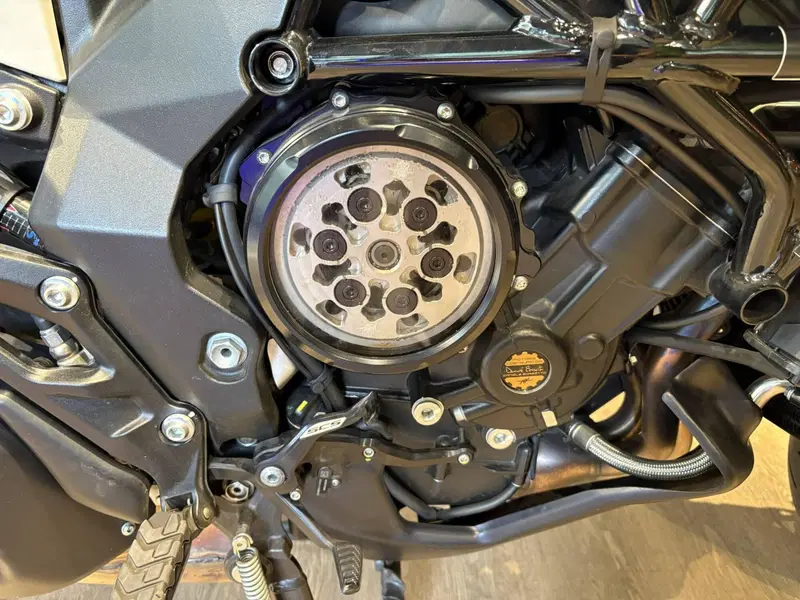MV Agusta Turismo Veloce 800 RC SCS (2022 - 26) (7)