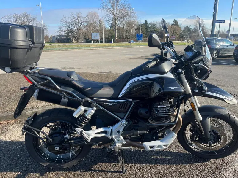 Moto Guzzi V85 TT Guardia d'Onore (2022 - 23)
