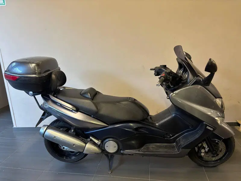 Yamaha T-Max 500 (2004 - 07) (6)