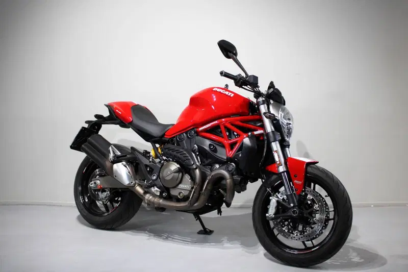 Ducati Monster 821 Stripe ABS (2015 - 17) (2)