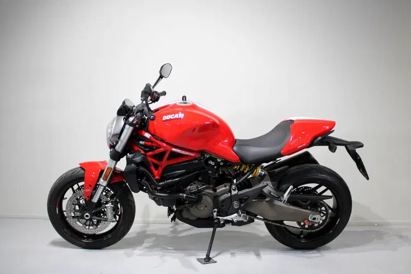 Ducati Monster 821 Stripe ABS (2015 - 17) (4)