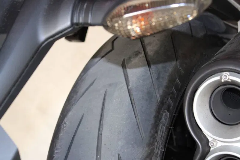 Ducati Monster 821 Stripe ABS (2015 - 17) (7)