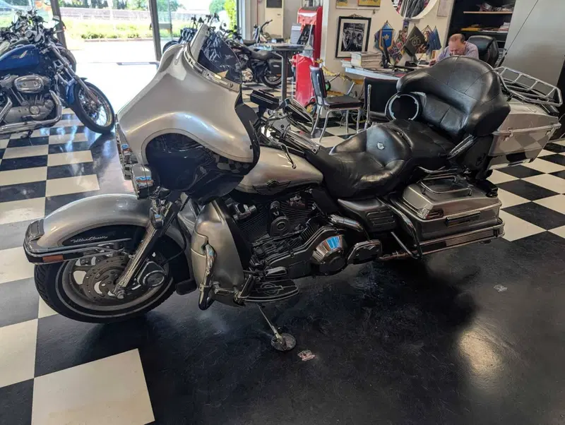 Harley-Davidson 1450 Electra Glide Ultra Classic (2003 - 05) - FLHTCUI (14)