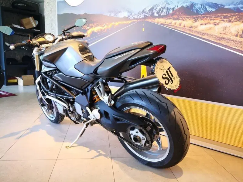 MV Agusta Brutale 750 S (2002 - 06) (8)