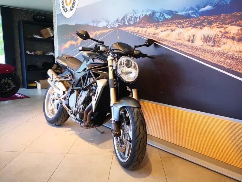 MV Agusta Brutale 750 S (2002 - 06) (3)