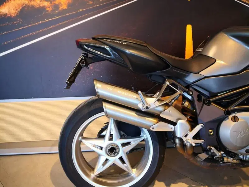 MV Agusta Brutale 750 S (2002 - 06) (5)