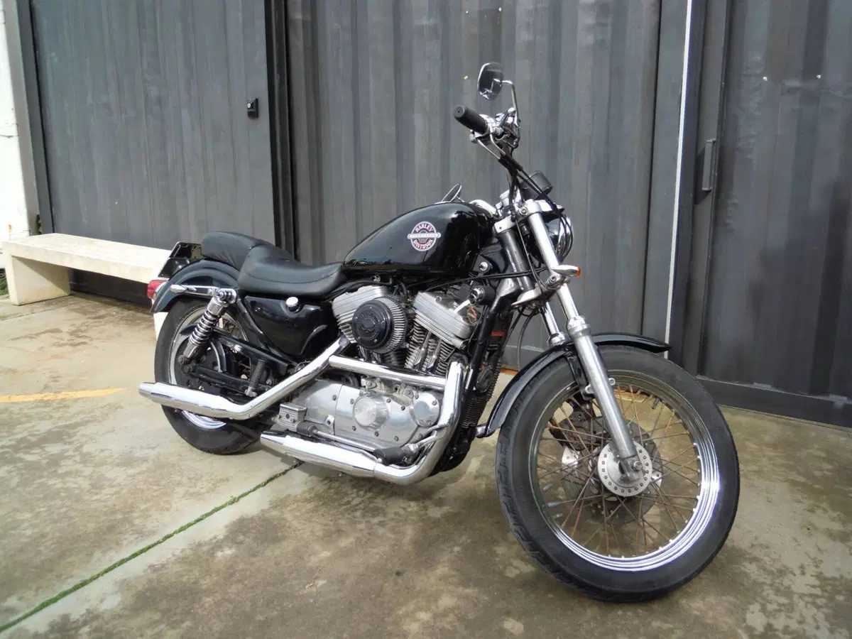 Harley-Davidson 883 Hugger (1994 - 00) - XLH (3)