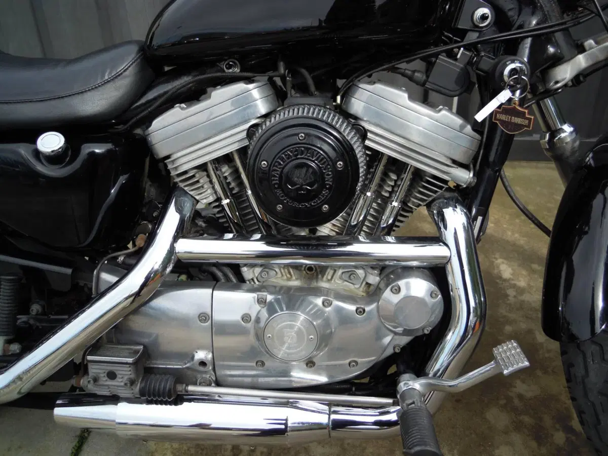 Harley-Davidson 883 Hugger (1994 - 00) - XLH (10)