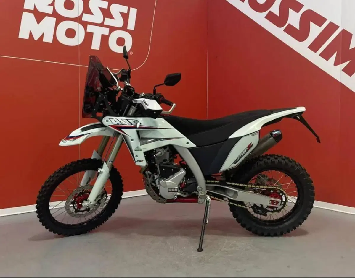 AJP PR7 650 Adventure (2025 - 26) (4)