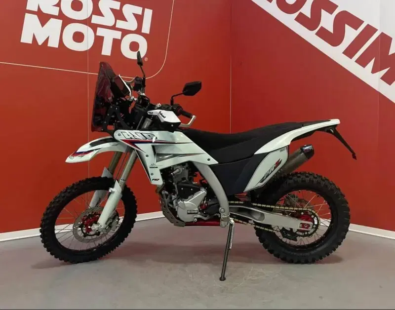 AJP PR7 650 Adventure (2025 - 26) (4)
