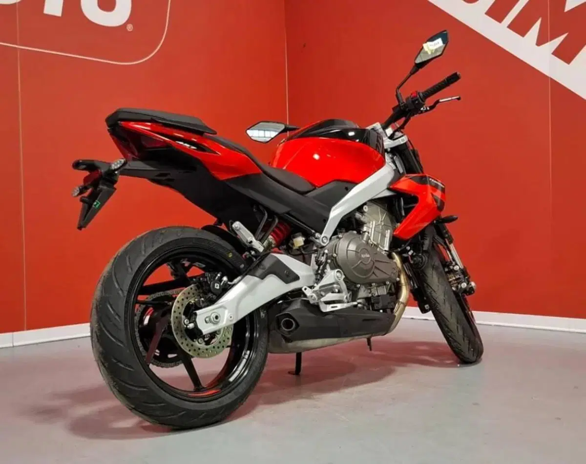 Aprilia Tuono 457 (2025 - 26) (3)