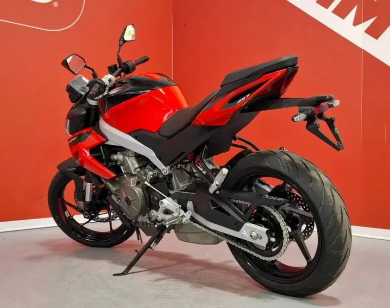 Aprilia Tuono 457 (2025 - 26) (5)
