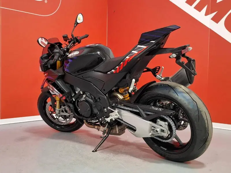 Aprilia Tuono V4 Factory (2025 - 26) (9)