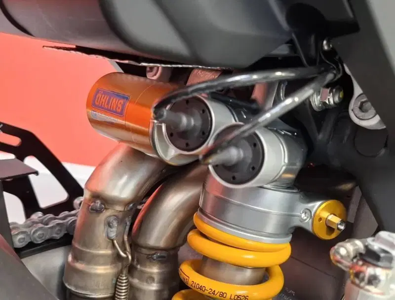 Aprilia RSV4 1100 Factory (2025 - 26) (3)