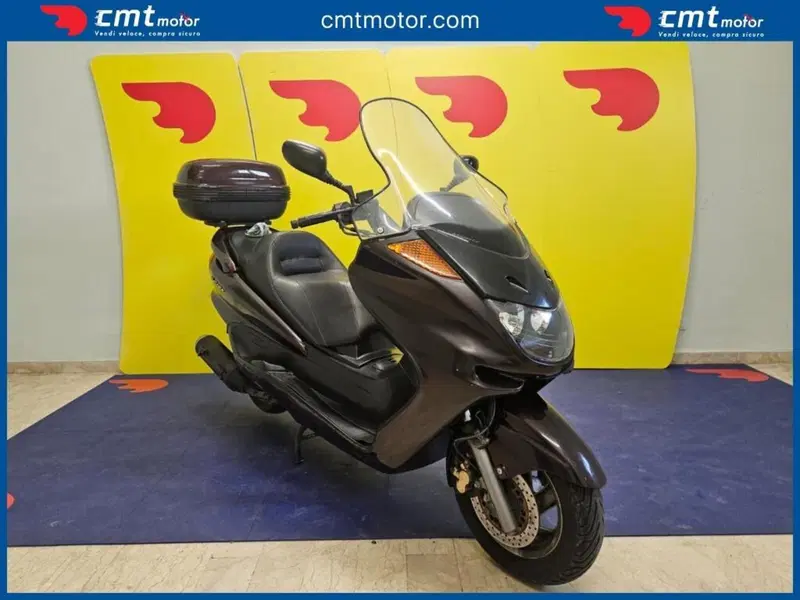 Yamaha Majesty 250 (1999 - 06) (2)