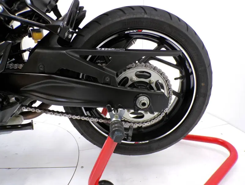 Suzuki GSX S 750 Yugen (2018 - 20) (11)