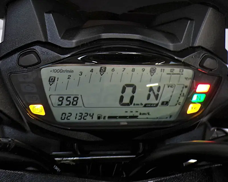 Suzuki GSX S 750 Yugen (2018 - 20) (13)