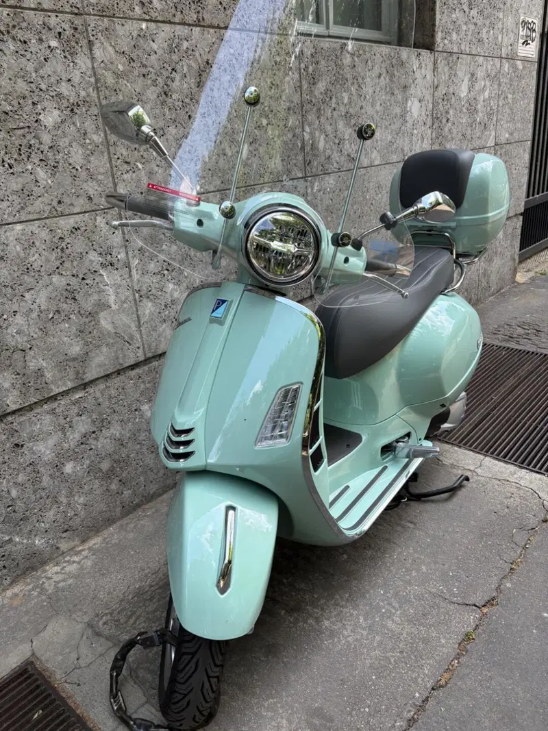 Vespa GTS 300 Super (2023 - 24) (2)