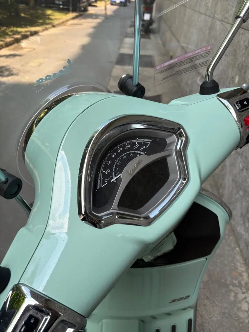 Vespa GTS 300 Super (2023 - 24) (4)