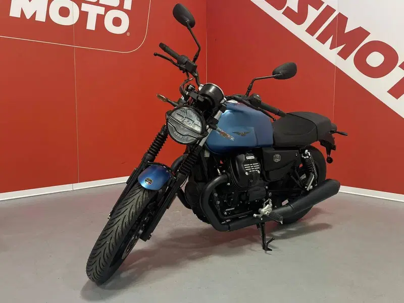 Moto Guzzi V7 Stone (2025 - 26) (7)