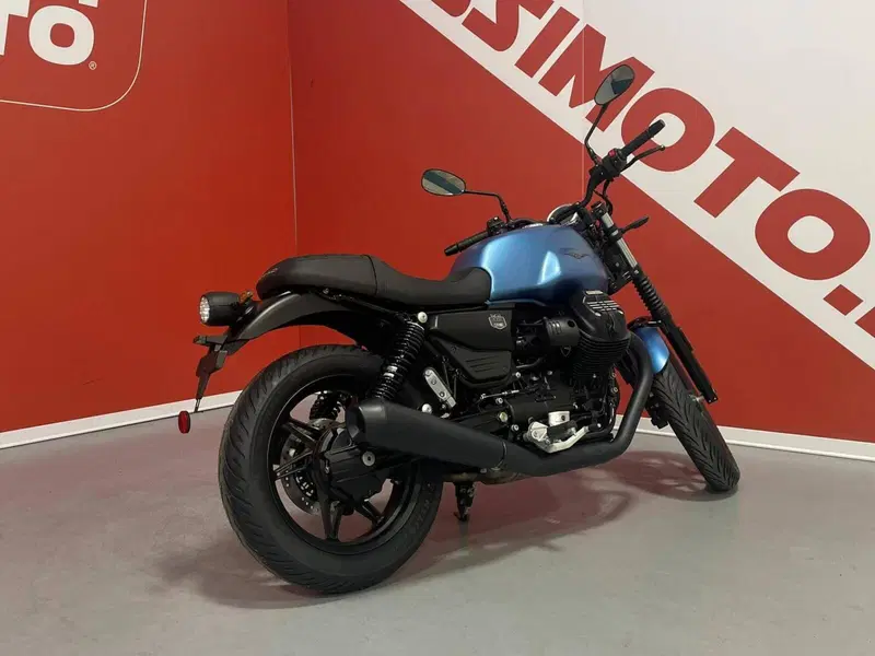Moto Guzzi V7 Stone (2025 - 26) (3)
