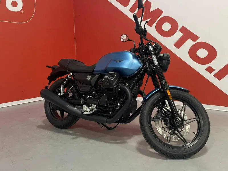 Moto Guzzi V7 Stone (2025 - 26)
