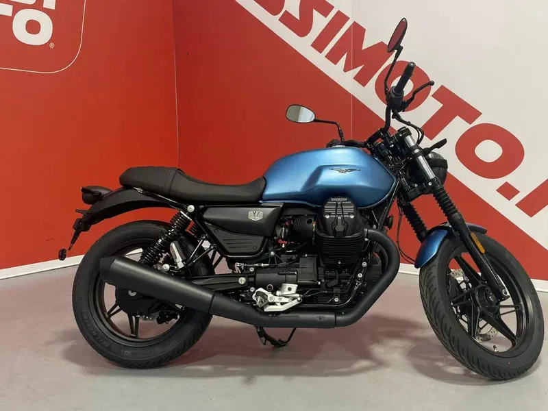 Moto Guzzi V7 Stone (2025 - 26) (2)