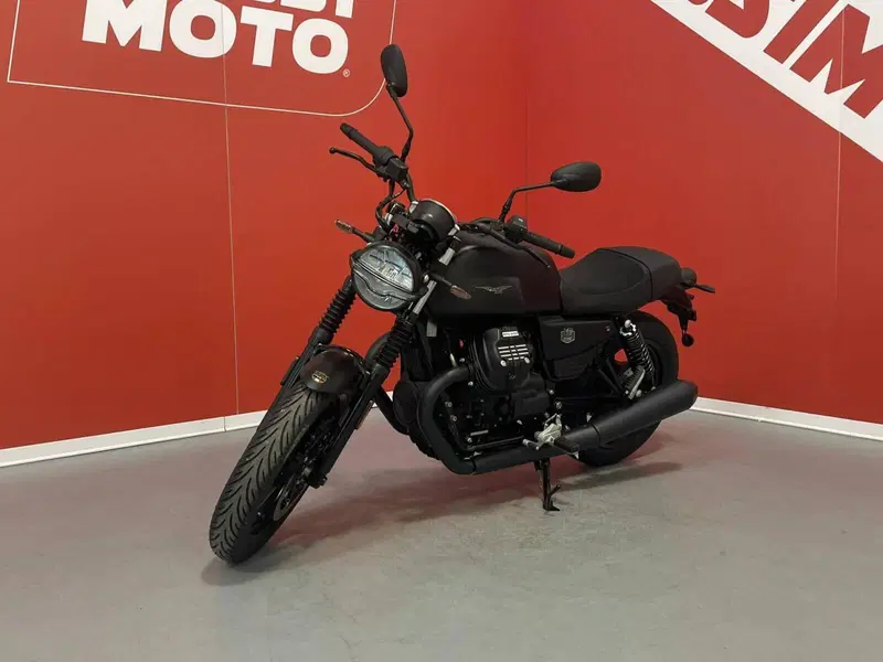 Moto Guzzi V7 Stone (2025 - 26) (7)