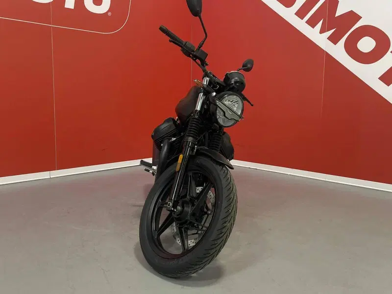 Moto Guzzi V7 Stone (2025 - 26) (8)