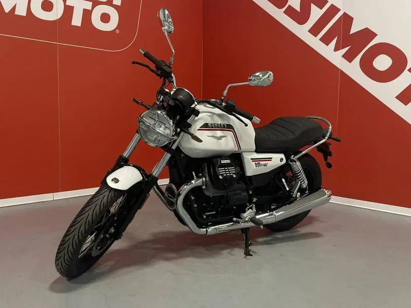 Moto Guzzi V7 Special (2025 - 26) (5)