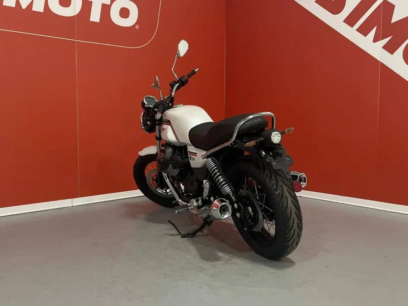 Moto Guzzi V7 Special (2025 - 26) (6)