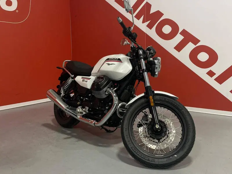 Moto Guzzi V7 Special (2025 - 26)