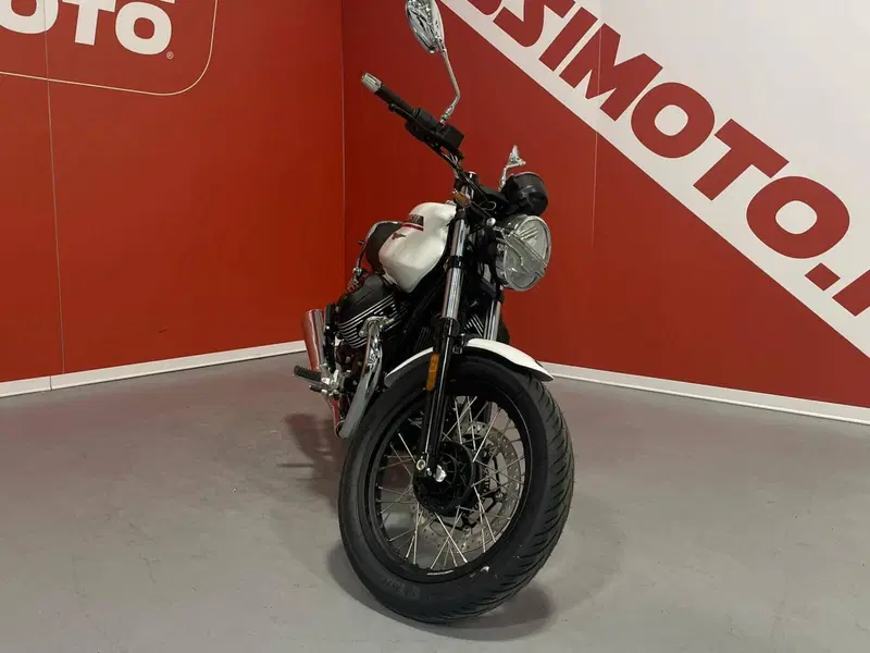 Moto Guzzi V7 Special (2025 - 26) (7)