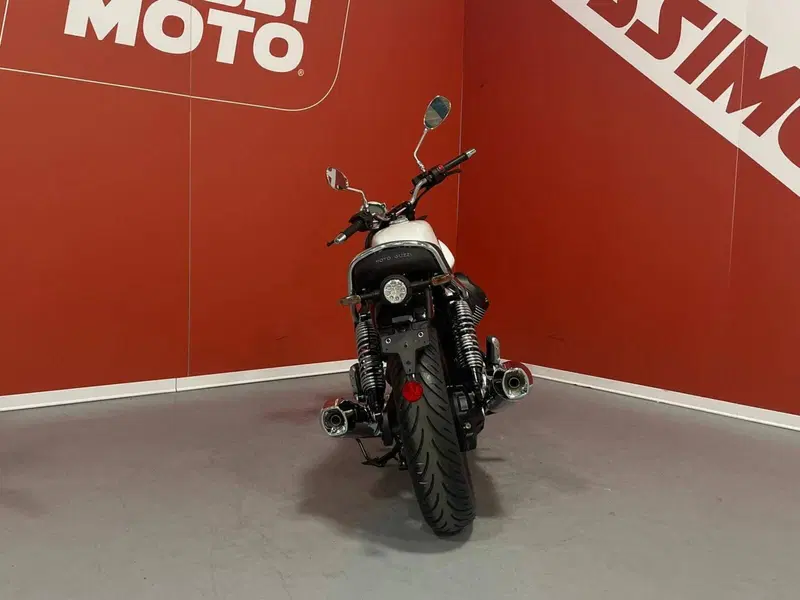 Moto Guzzi V7 Special (2025 - 26) (8)